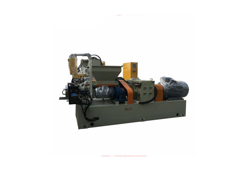 熔喷布挤出机：现代医疗防护的关键